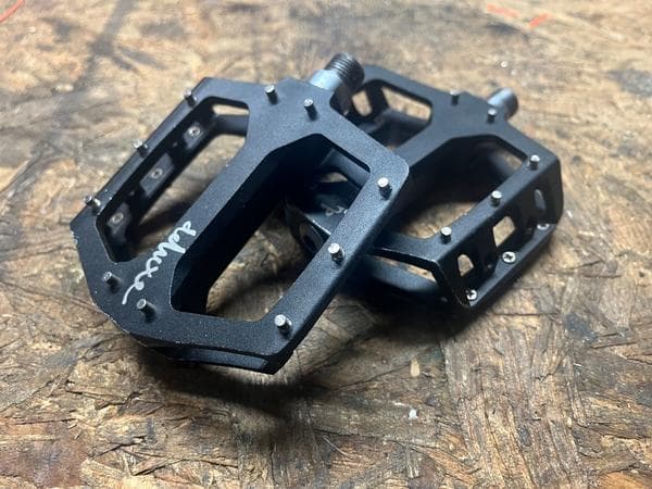Platform pedals.jpg