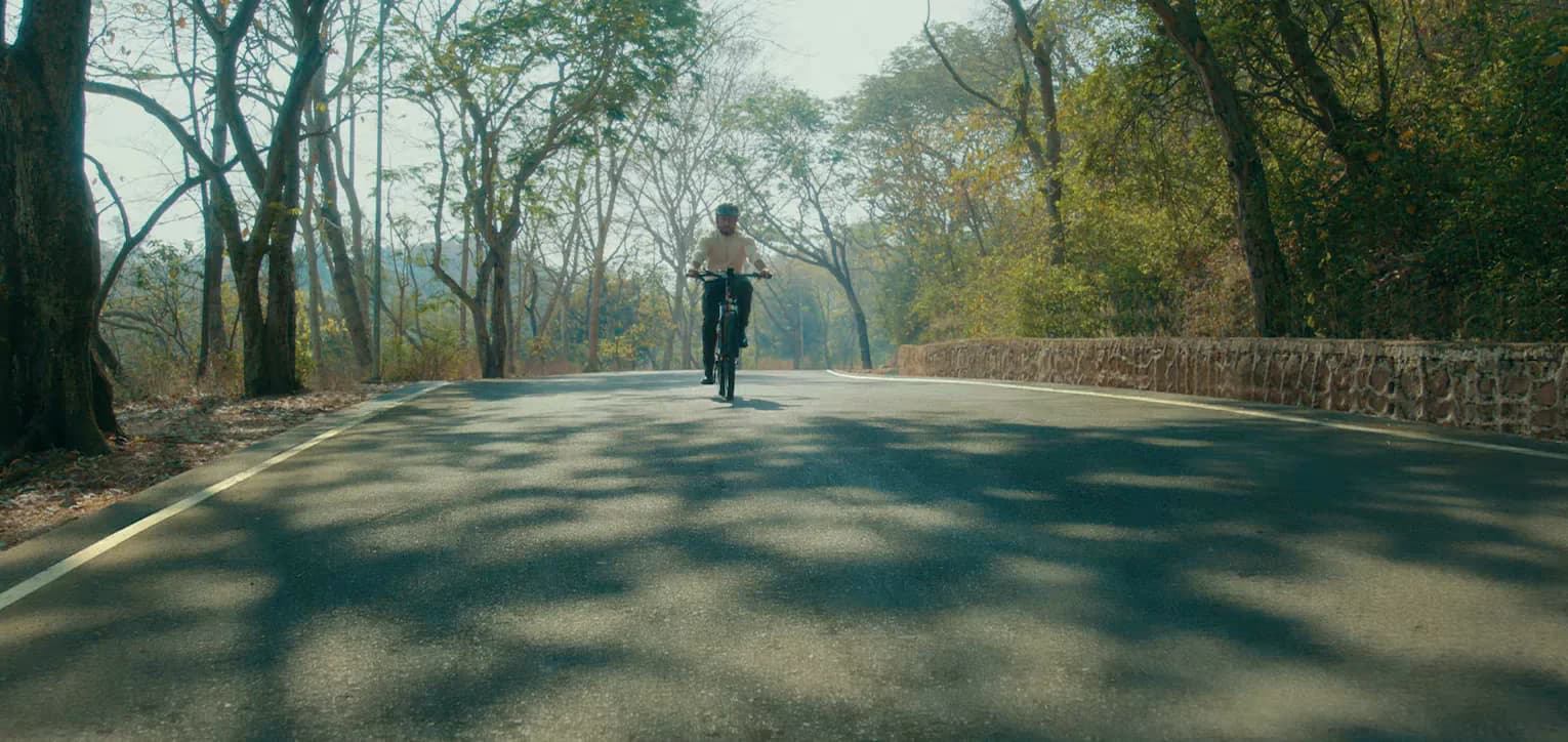 Rider on an EMotorad electric cycle