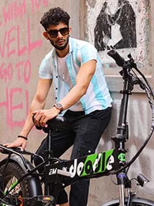 A rider with an EMotorad Desire range electric cycle