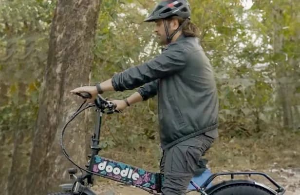 MS Dhoni with an EMotorad Doodle V3 electric cycle